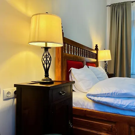 Zentrum Vintage Appartments 4*