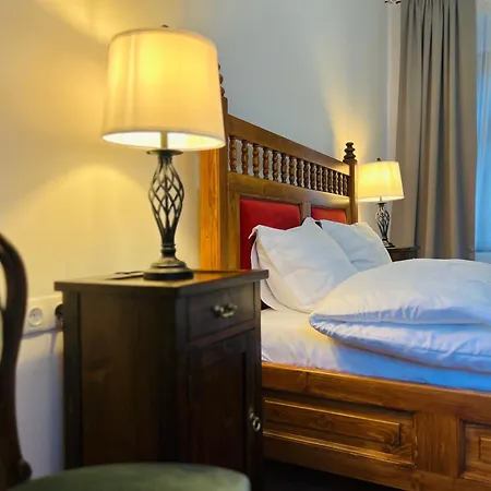 Zentrum Vintage Appartments 4*